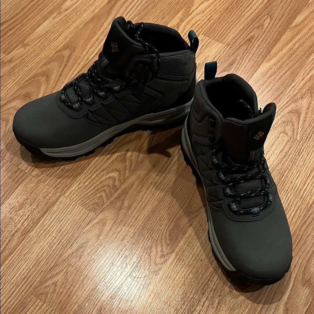Columbia Men's Grey Outdoor Boots